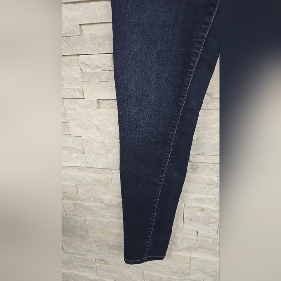 Classic Blue Women's Jeans - Picture 6 of 9